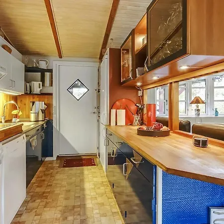 Stunning In Rudkobing With 3 Bedrooms And Wifi * Spodsbjerg